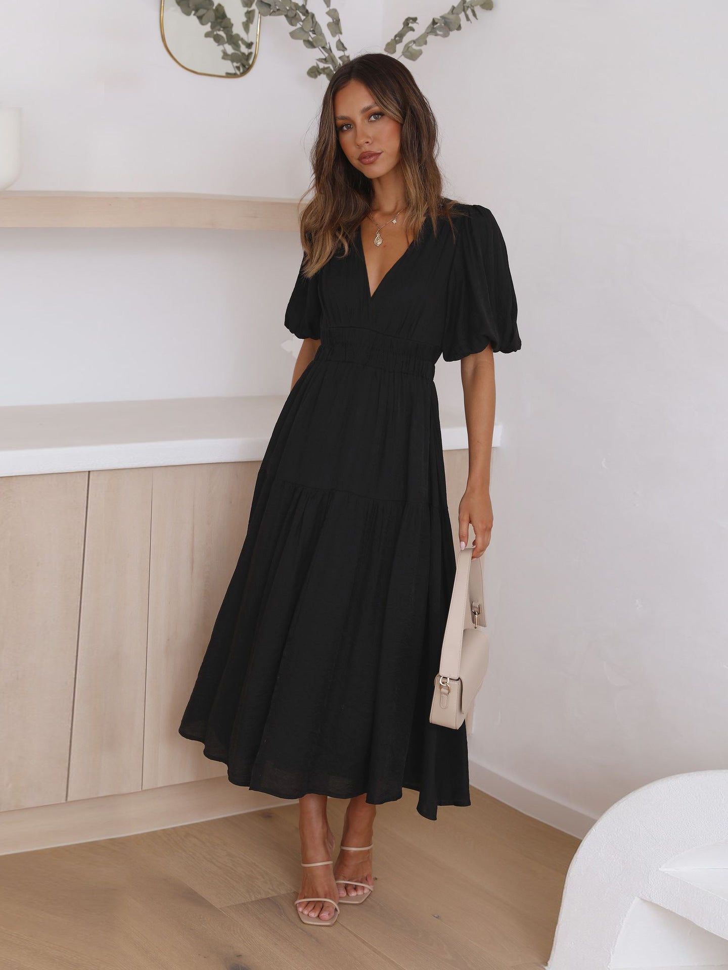 Hot selling summer new product high-end deep V puff sleeve holiday dress European and American fashion women's clothing