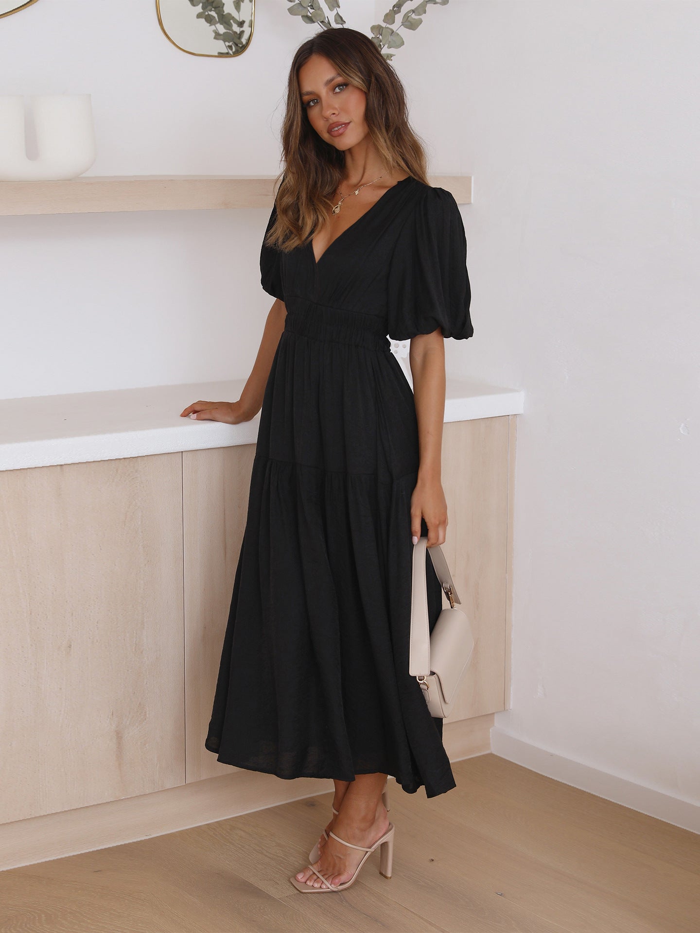 Hot selling summer new product high-end deep V puff sleeve holiday dress European and American fashion women's clothing