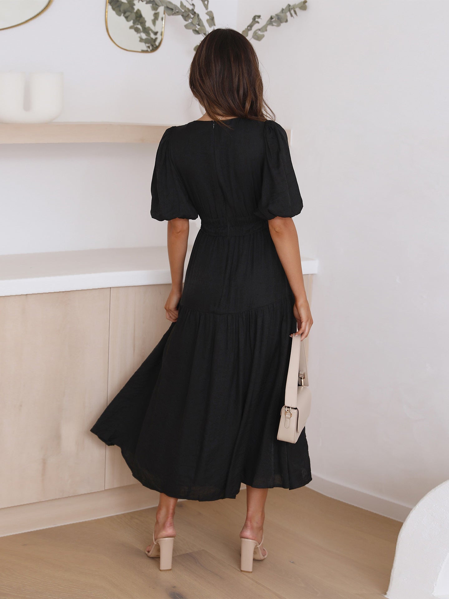 Hot selling summer new product high-end deep V puff sleeve holiday dress European and American fashion women's clothing